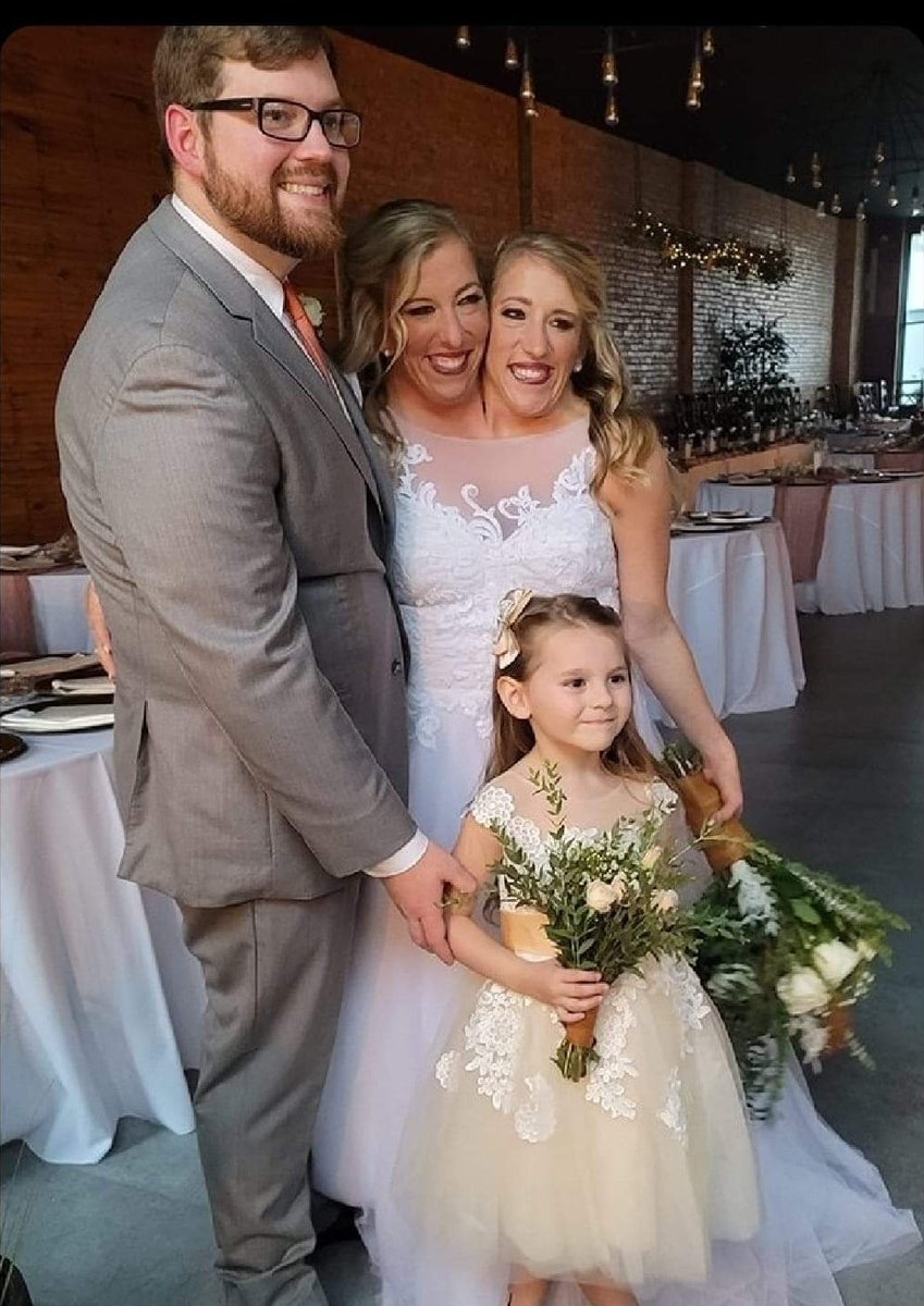JerryCheddar55's tweet photo. Don't tell my sister, but I sucked her husband's dick on their wedding night while she was watching that Sherri Shepherd talk show. https://t.co/YV2QmJpMTG