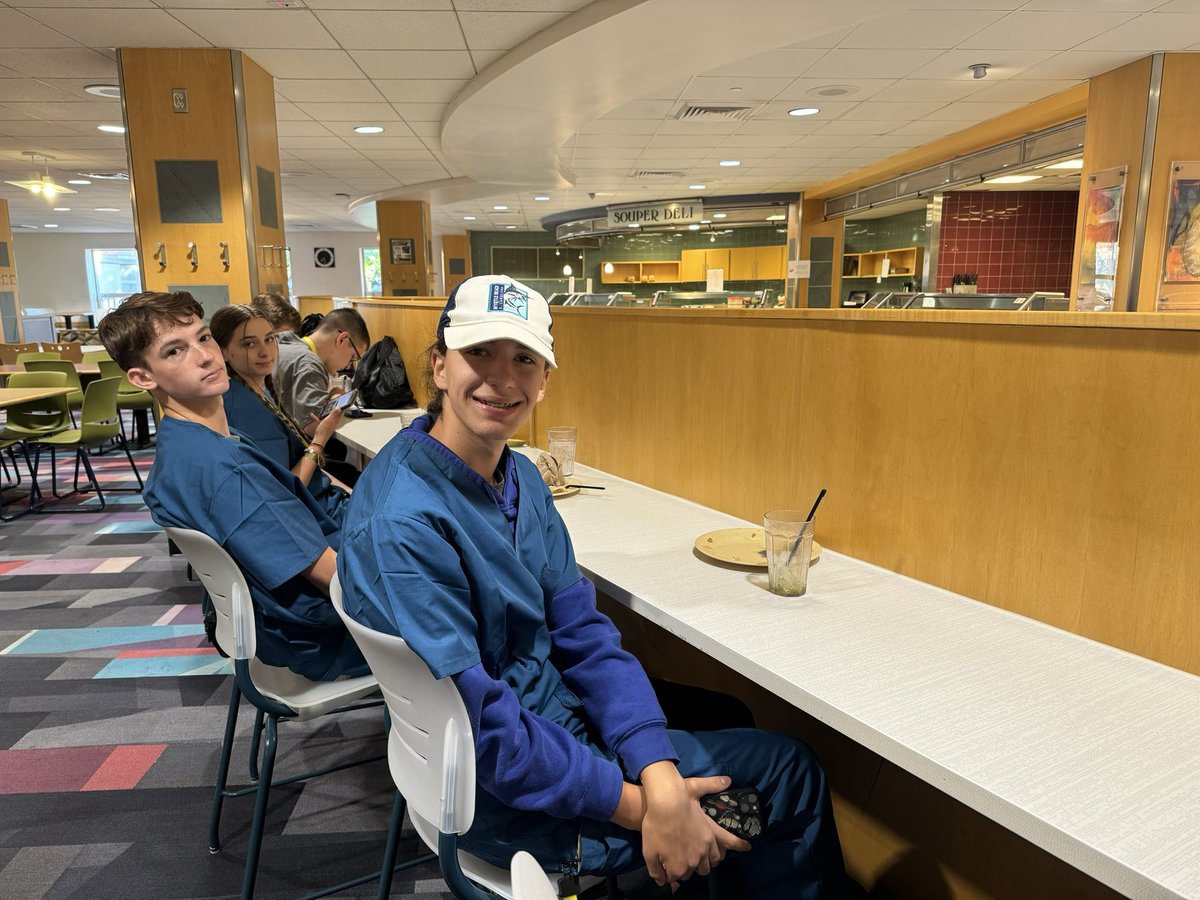 BoilerVetCamp's tweet photo. #TeamCash is fueled up and ready for Cash’s big day! ❤️✂️

#lifeatpurdue #boilervetcamp #boilerup #pucvm https://t.co/oyds3mUmhB