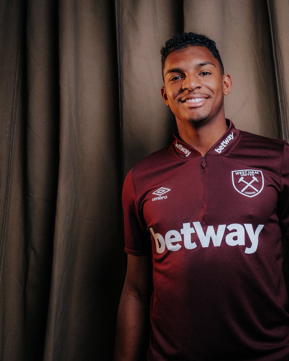 WestHam's tweet photo. From the east coast of Brazil to east London 🇧🇷 https://t.co/KyMQVxdm6y