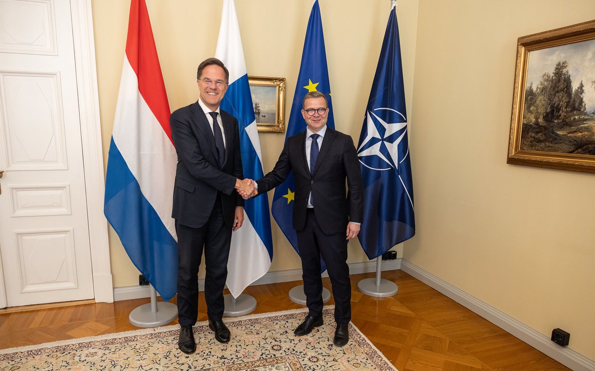 🇫🇮🤝🇳🇱

The Netherlands is a close ally and an important trade and investment partner for Finland. The countries have many similar interests when it comes to both security and the economy. 

PM <a href="/PetteriOrpo/">Petteri Orpo</a> and acting PM of the Netherlands <a href="/MinPres/">Dick Schoof</a> Mark Rutte met in Helsinki.