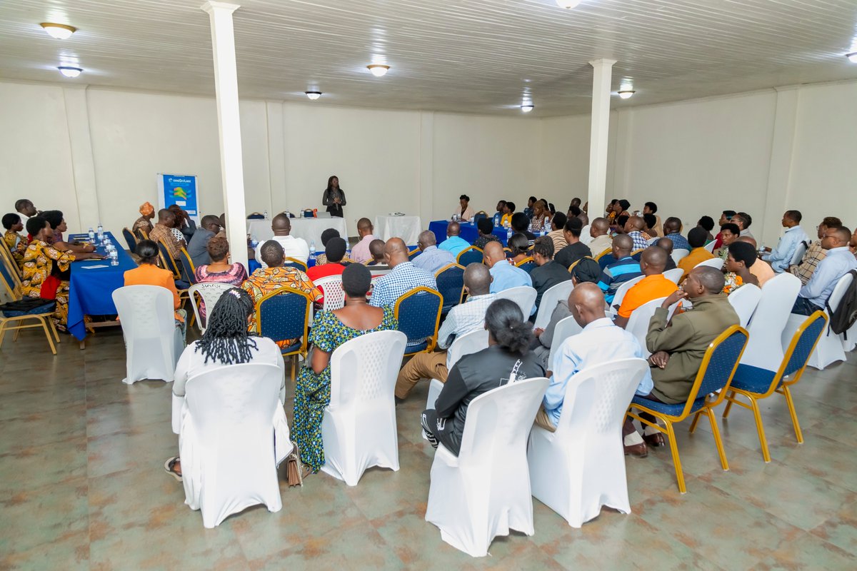 ywprwanda's tweet photo. Happening now! Workshop organized by @ywprwanda in partnership with @WaterAidRwanda and @BugeseraDistr, piloting tools for community engagement. Participants are engaging in open discussions to address underlying WASH gender inequalities in their community. https://t.co/mRXfDFZZJD