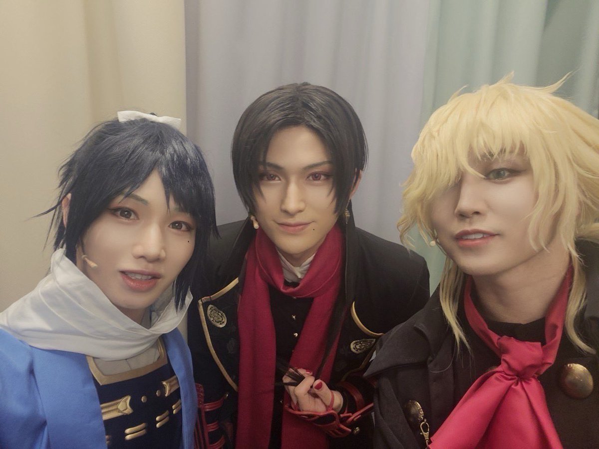 uechan_0905's tweet photo. 舞台『#刀剣乱舞』心伝 つけたり奇譚の走馬灯

本日もご来場誠にありがとうございました！

今日も乱舞乱舞でした。

この3人で同じ楽屋なのですよ^ ^
#刀ステ https://t.co/OG0C1CGlKO