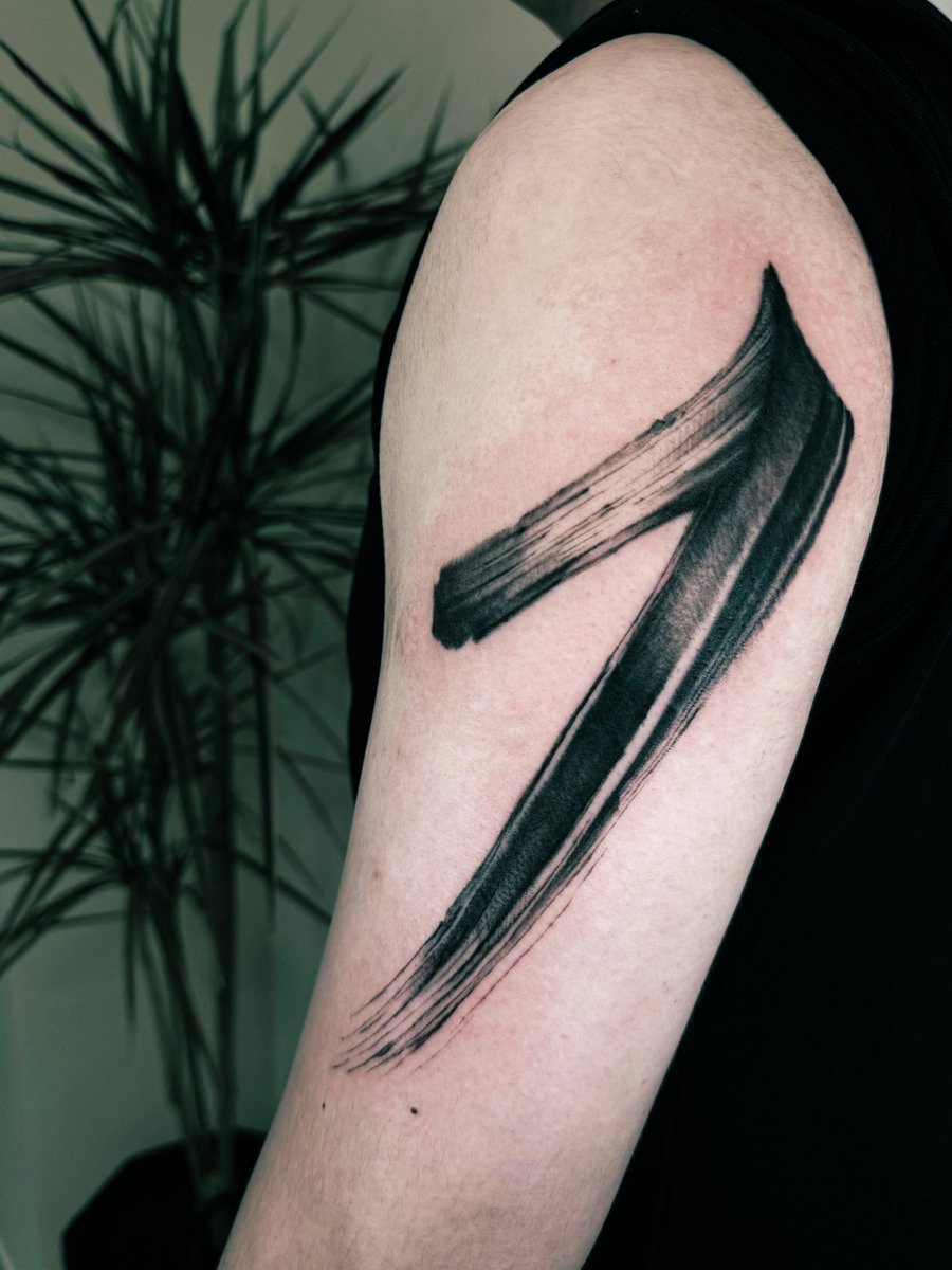 Chris52312872's tweet photo. 第五个纹身 #纹身 #tatoo https://t.co/h33H8ya5Su