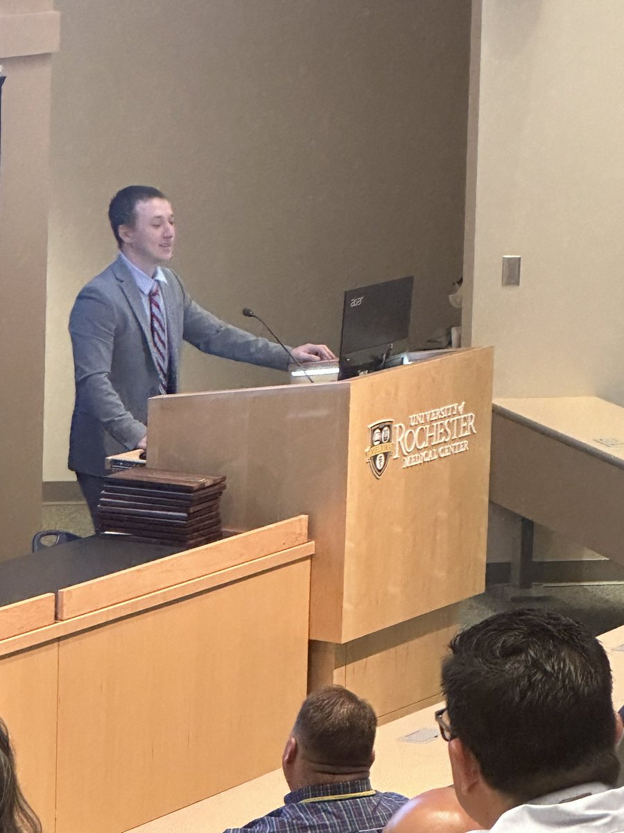 babesrjn's tweet image. More Chief Resident Grand Rounds. These young surgeons share their perspectives and in so doing, enriches our ameliorated spirit. So proud of these UR chiefs! #ProudMomma @URochesterSurg @URMCSurgery