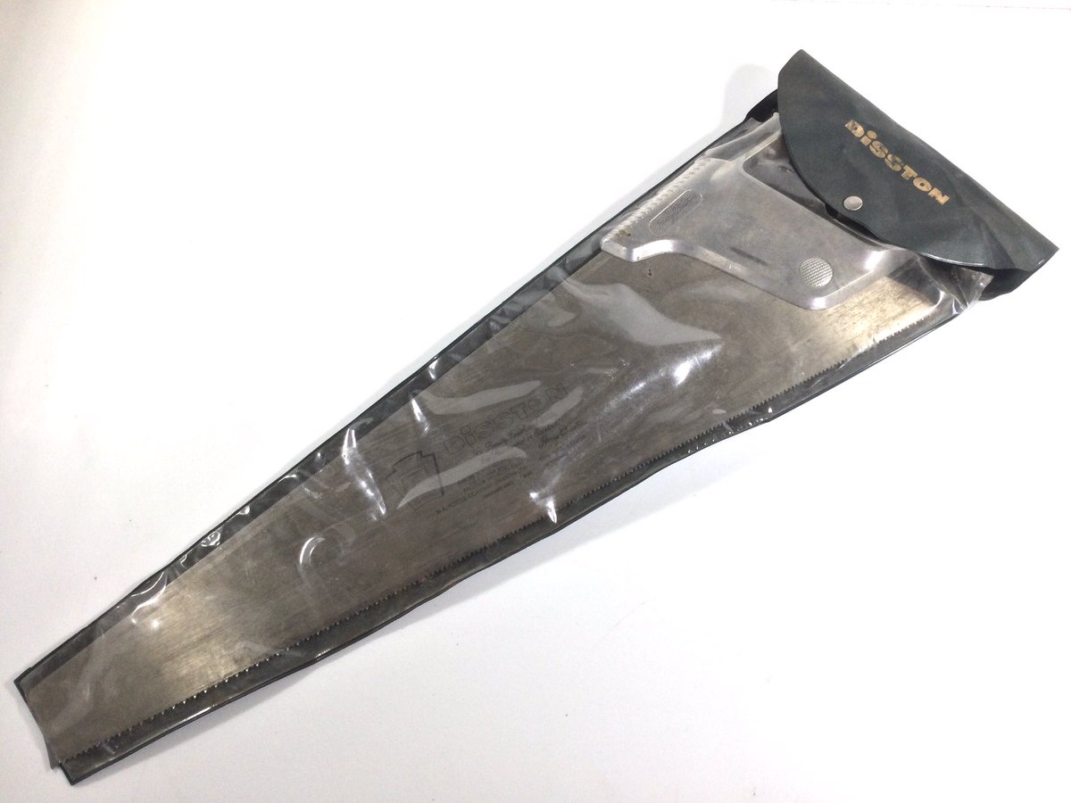 oldschooltools's tweet photo. A #DISSTON D100 saw, first we have had and so clean with clear etching and original sleeve. Don’t see this saw often dates to 60s 70s https://t.co/euBMi3D73J