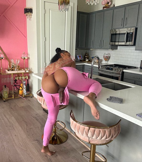 Do you prefer giving or receiving  ? https://t.co/OPquTyQnN5