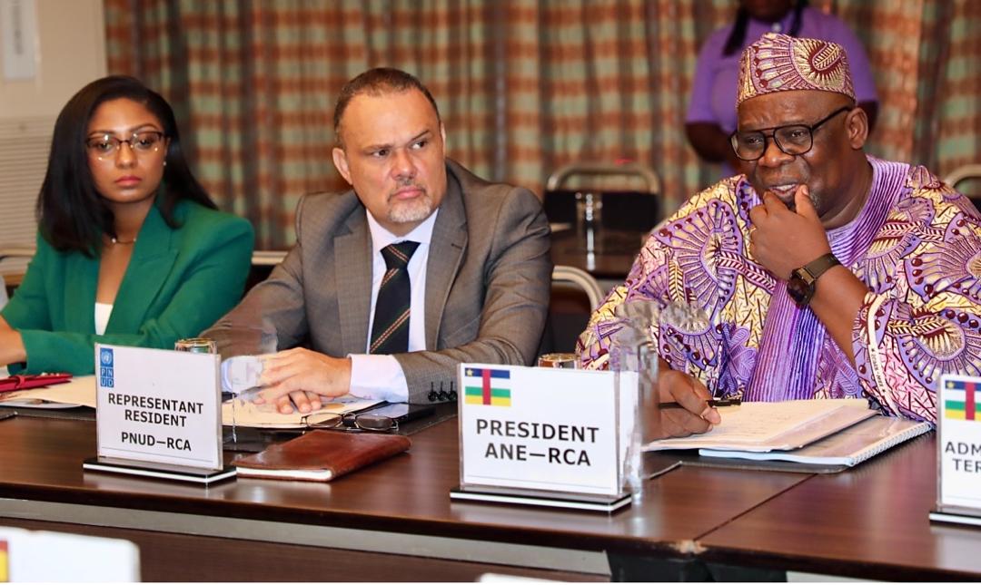 Élections locales 🇨🇫 :
Fructueuse rencontre avec les partenaires🇨🇦🇧🇪🇪🇸🇯🇵🇩🇪🇰🇷 à Yaoundé🇨🇲. 
Échanges sur la mobilisation des ressources / élections locales pour consolider la gouvernance locale et l'extension de l'autorité de l’État, la stabilisation et la paix en #RCA.