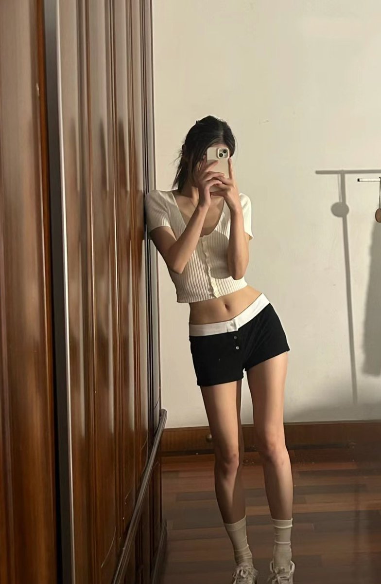 prettierdaily's tweet image. daily thinspo