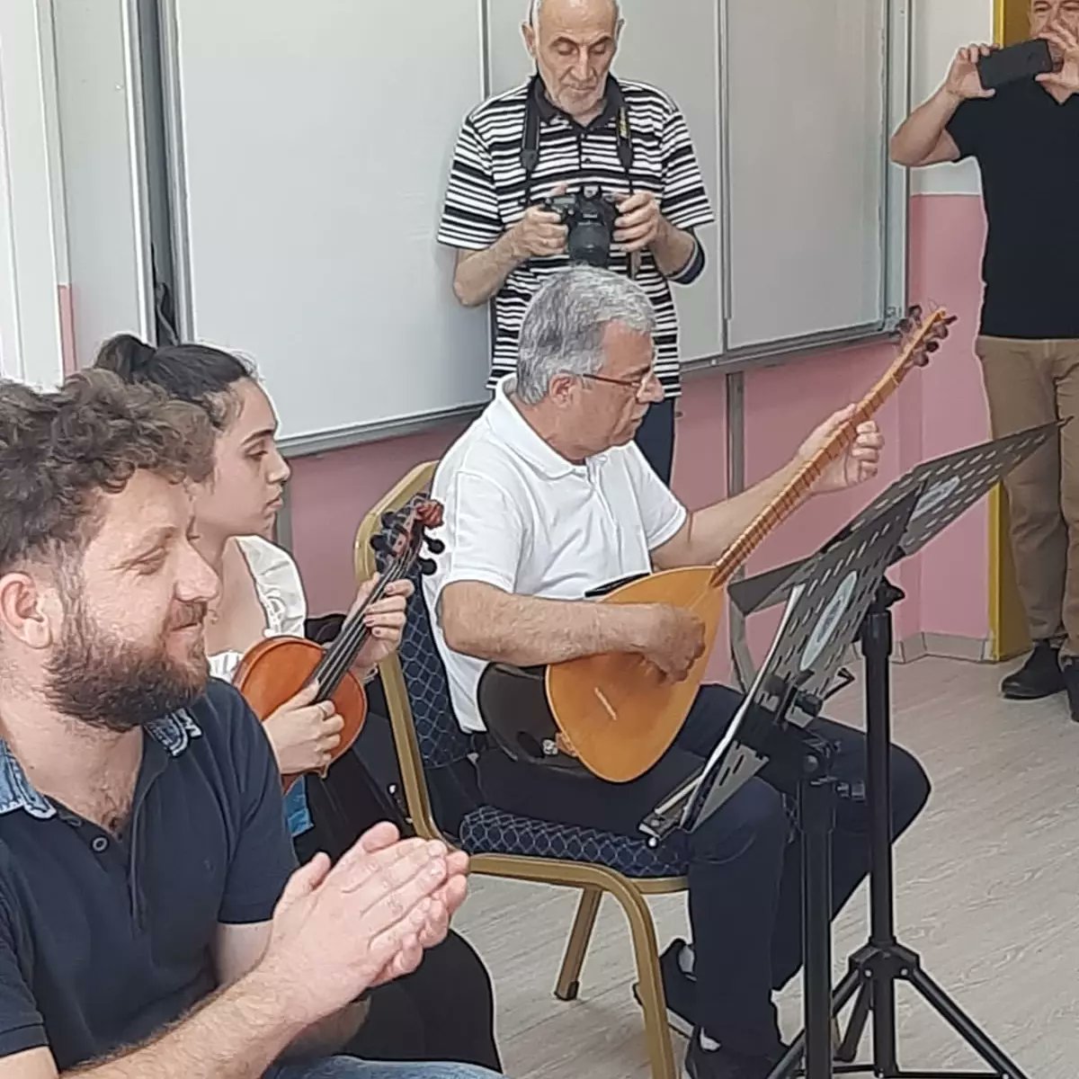 cepasoncanals's tweet photo. Erasmus +: els nostres companys, que són a Turquia amb una mobilitat K1, han visitat 2 centres d'adults i les restes de la meravellosa ciutat d'Èfeso. https://t.co/ZgcJxbzPdY