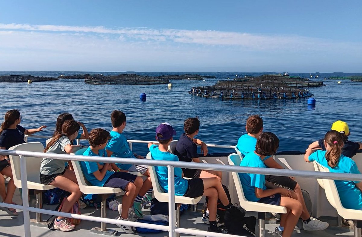 AVRAMAR (<a href="/AvramarSeafood/">AVRAMAR Seafood</a> ) acerca la acuicultura a estudiantes de Primaria y ESO de Villajoyosa al amparo de  “Acuicultura de España” (<a href="/APROMAR_acui/">APROMAR</a>)  ow.ly/LXxE50ShQru
Han podido conocer las instalaciones y actividad que el grupo acuícola realiza en su municipio