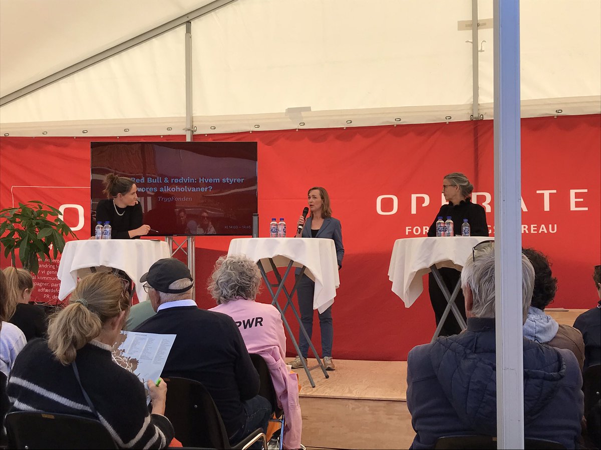 Vodka red Bull og rødvin: hvem styrer vores alkoholvaner? Tak til @trygfonden for at sætte kulturen på dagsorden. Det lige nu på operates scene #sundpol