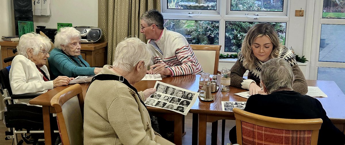 AKW_One's tweet photo. This #LonelinessWeek, we're remembering last Xmas when AKW colleagues visited a @HelloSanctuary care home in Worcester to build gingerbread houses and make greeting cards with residents, who are often vulnerable to loneliness. https://t.co/xreK9f1cZW