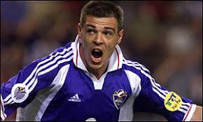 Bernard Simon tweet media