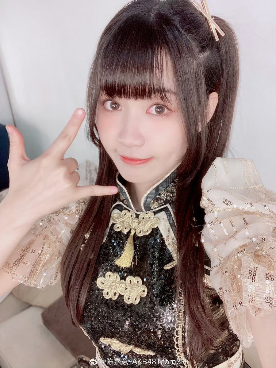 2Teamsh's tweet photo. AKB48 TeamSH 4期生 陈嘉意（Chen Jiayi）

2024.06.08 

久しぶりに「黑い天使」と「バケット」

2年ぶりに「千秋令」の衣装を着ました！

#AKB48TeamSH #陈嘉意 #chenjiayi https://t.co/s3N9Dz1IPz