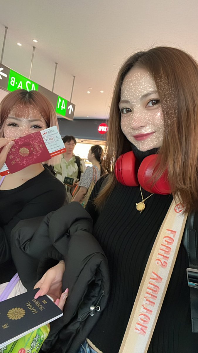 5_b4ej's tweet photo. 3月韓国5月東京6月東京9月韓国10月大阪
今年も旅行尽くしで幸せ✈️🗾
今月は1人で初めて旅行だから不安だらけだけどみんな優しいよね？🥺 https://t.co/MkSK22MuqQ