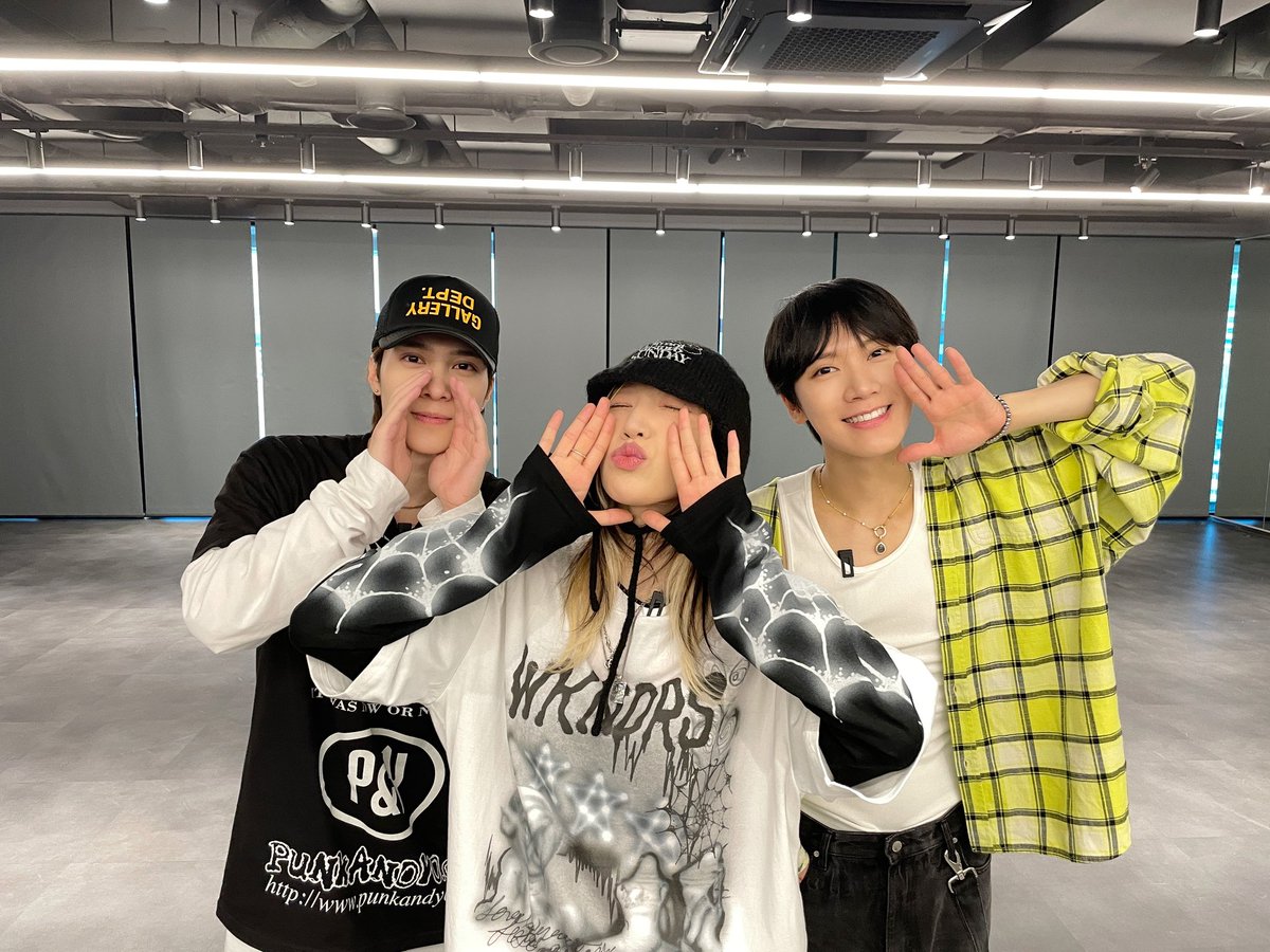 240613 #WayV Twitter

#HENDERY #헨드리 #黄冠亨 #WayV_GiveMeThat
