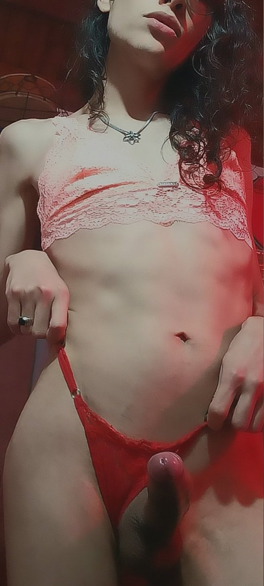 geoxhypnotized's tweet photo. El arte en cuestión;
elijan! 1⚘️ o 2😈
.
.
.
.
#sissy #artist #translove https://t.co/aU2Qn19rpY