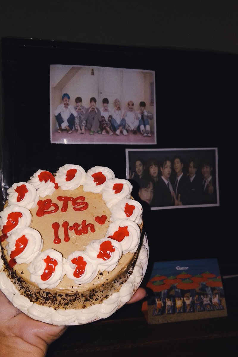 minsugamyg's tweet photo. HAPPY BANGTAN DAY!! HAPPY 11TH YEARS HOMIESSS @BTS_twt 💜 I love you. https://t.co/5blIW2oavd