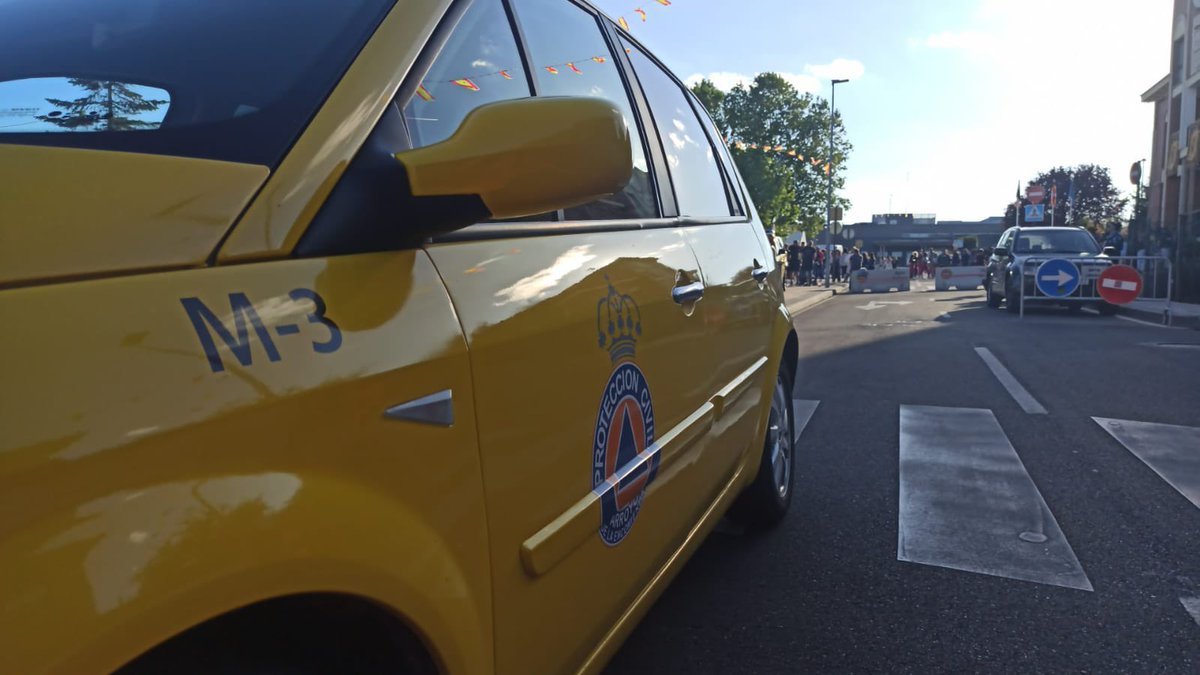 🎉 Ayer daban comienzo las fiestas en honor a San Antonio de Padua en #LaFlecha 

👉🏻 Durante estos días podrás vernos de manera habitual cubriendo las diferentes actividades de fiestas 

💡 Disfruta con responsabilidad y en caso necesario ☎️1️⃣1️⃣2️⃣