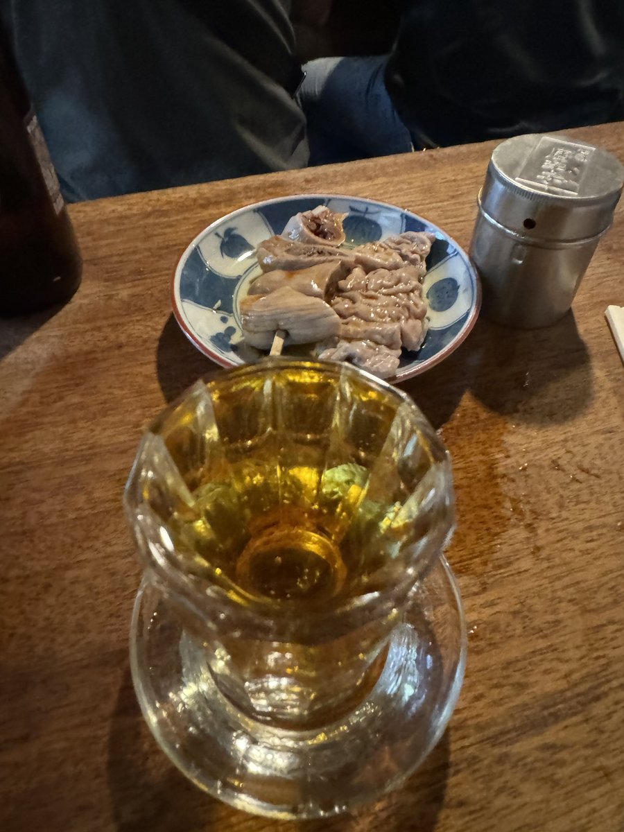 onmitsukodo's tweet photo. 数年ぶりに座った鏡前、やはり居心地最高よね(о´∀`о) https://t.co/pXsg4NEIoI