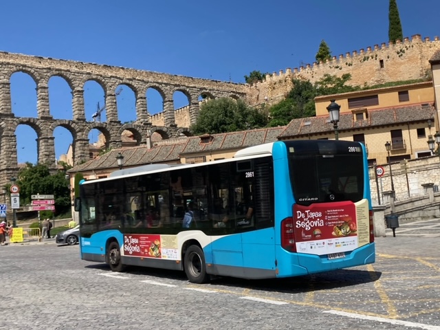 HOTUSEsg's tweet photo. De Tapas por Segovia ya está en los urbanos de Segovia 🍢🍴🍽¡Empieza mañana, no te lo pierdas! 🔥💯🍡
Tienes toda la información en nuestra web (enlace en nuestro perfil)
#DMT #DeTapasPorSegovia #HOTUSE #Gastronomía #HosteleríayTurismodeSegovia #Tapas #DíaMundialdelaTapa https://t.co/d8JntARtSL