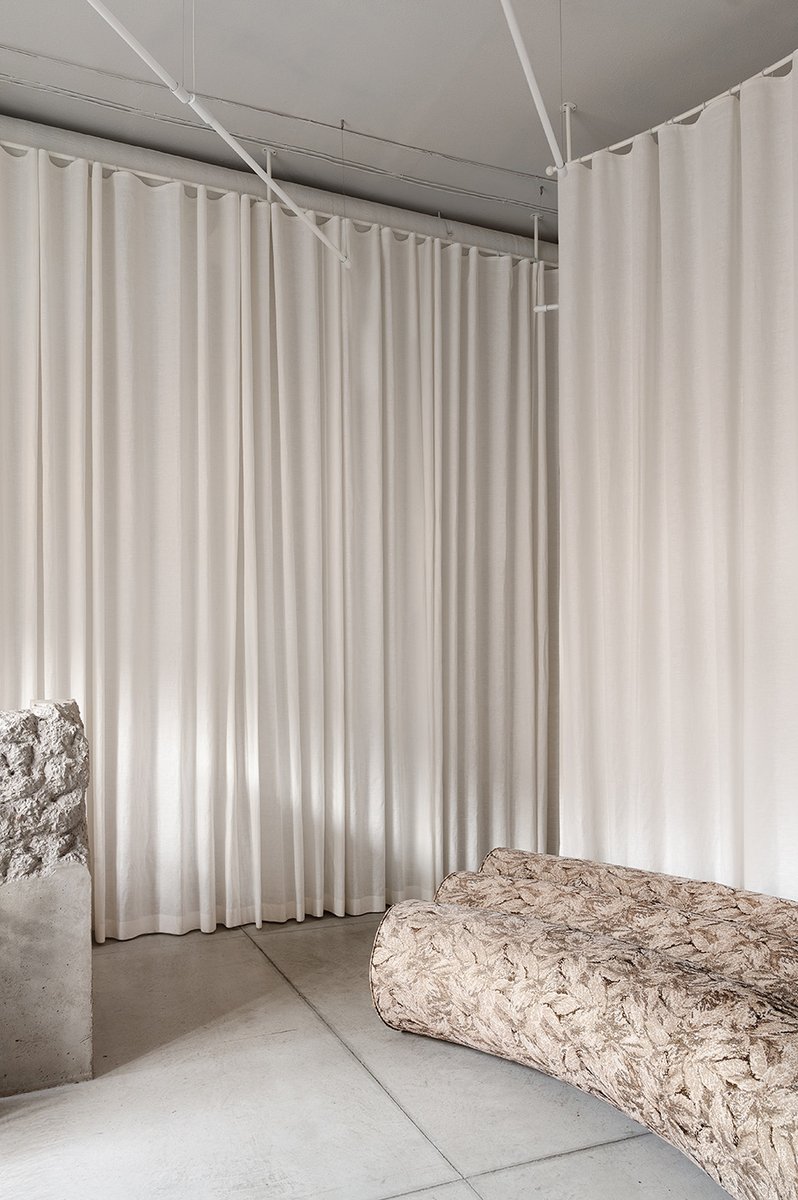 Interior_es's tweet photo. #Yoga center in #Kyiv, designed by Natalie Dubrovska (Dubrovska Studio).
-> Photographs: Yevhenii Avramenko
-> https://t.co/Q95eTO42IU
-> #design #interiordesignprojects #interiordesign #interiors #minimalistinteriors #yogacenters #Ukraine https://t.co/hnETJxyM8D