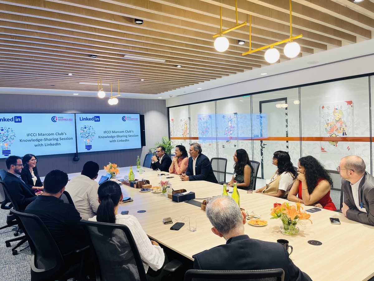 IFCCI1's tweet photo. @IFCCI1 MarCom Committee in collaboration with @LinkedInIndia organized a thought-provoking knowledge sharing session and office visit for CXOs and CMOs from its members network. The event  highlighted the power of integrating LinkedIn into marketing &amp; business strategies. #ifcci https://t.co/uD2GsLIscI