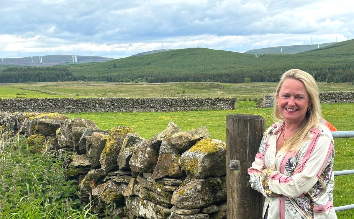 🏴󠁧󠁢󠁳󠁣󠁴󠁿 We are currently enjoying the road trip to Scotland visiting our suppliers and clients! If you are a waste management supplier based in Scotland, we'd love to hear from you! Email:  rachel@encore-environment.com

#newbusiness #growth #scotland #wastemanagement #construction