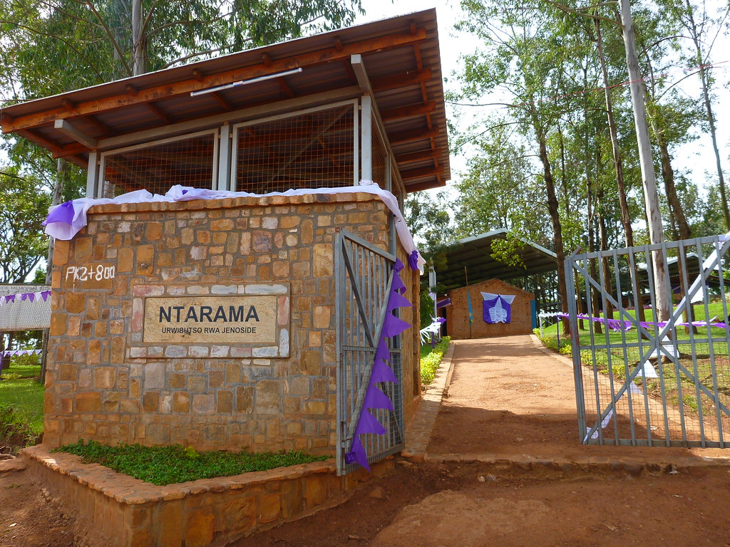 Aerg_ishami's tweet photo. Tariki 12/06/2024 @Aerg_ishami muri gahunda ya Rubyiruko menya amateka yawe, bifatanije n'ikigo @IPRCMusanze mugikorwa cyo kwibuka genocide yakorewe abatutsi 1994 kurwibutso rwa #Ntarama, ndetse no gusura ingoro y'amateka yo guhagarika Genocide. #Kwibuka30 https://t.co/kuGBBgVJos