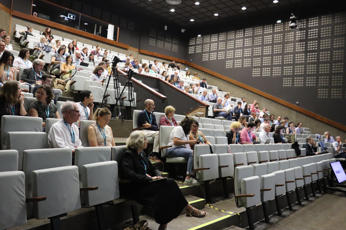 Philippe_Auge's tweet photo. Évaluations par les pairs, IA dans l’enseignement et  démonstrateurs de solutions sont à l'ordre du jour de la journée annuelle dédiée à la pédagogie numérique de l'@umontpellier @PedagoNUM que j'ai le plaisir d'ouvrir aux côtés de @DavidCassagne VP Numérique pour la formation https://t.co/uL9wtzXnni