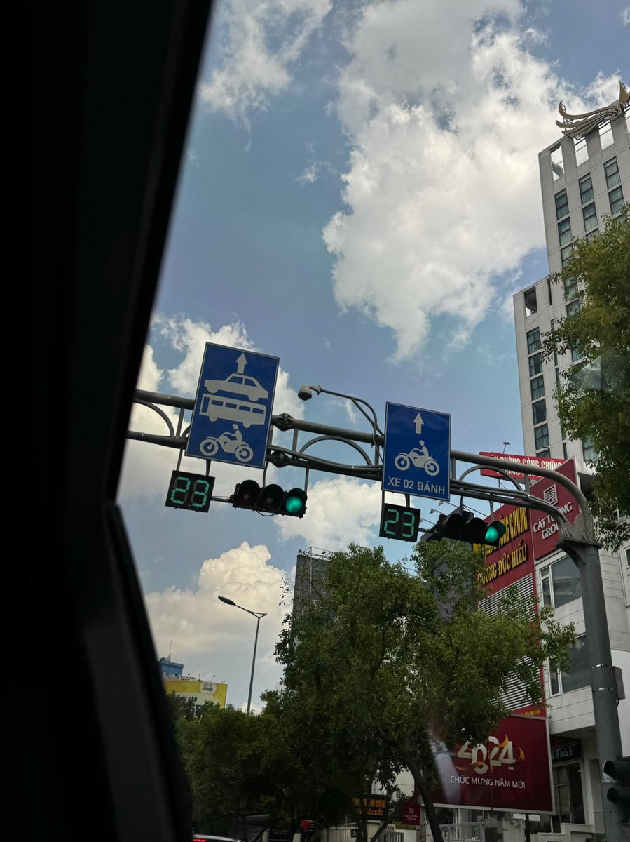 TPST_twt's tweet photo. [#LEW] HELLO VIETNAM🇻🇳💕👋 https://t.co/VkbBkEXlcv