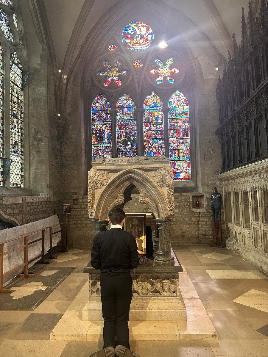 Two hundred years ago today, St John Henry Newman of the Oratory began his Christian ministry as he was ordained a deacon in the Church of England at <a href="/ChChCathedralOx/">Christ Church Cathedral, Oxford</a>.
Members of the community visited the cathedral to mark the occasion. 

“It is over. I am thine, O Lord”