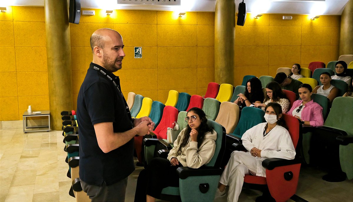 HospitaldeInca's tweet photo. 👋🏻 Jornada d´acollida a les infermeres i TCAI que estaran amb nosaltres durant els mesos d´estiu per a cobertura de vacances
🏥 Benvingudes a l'Hospital d'Inca
#orgullhcin
@ibsalut @SalutGOIB @manuelaG_Romero @javiurenam @FerrerXisco @AnaBatanas @quique_gibert @ZafortezaConcha https://t.co/Oq4ntuVPLX