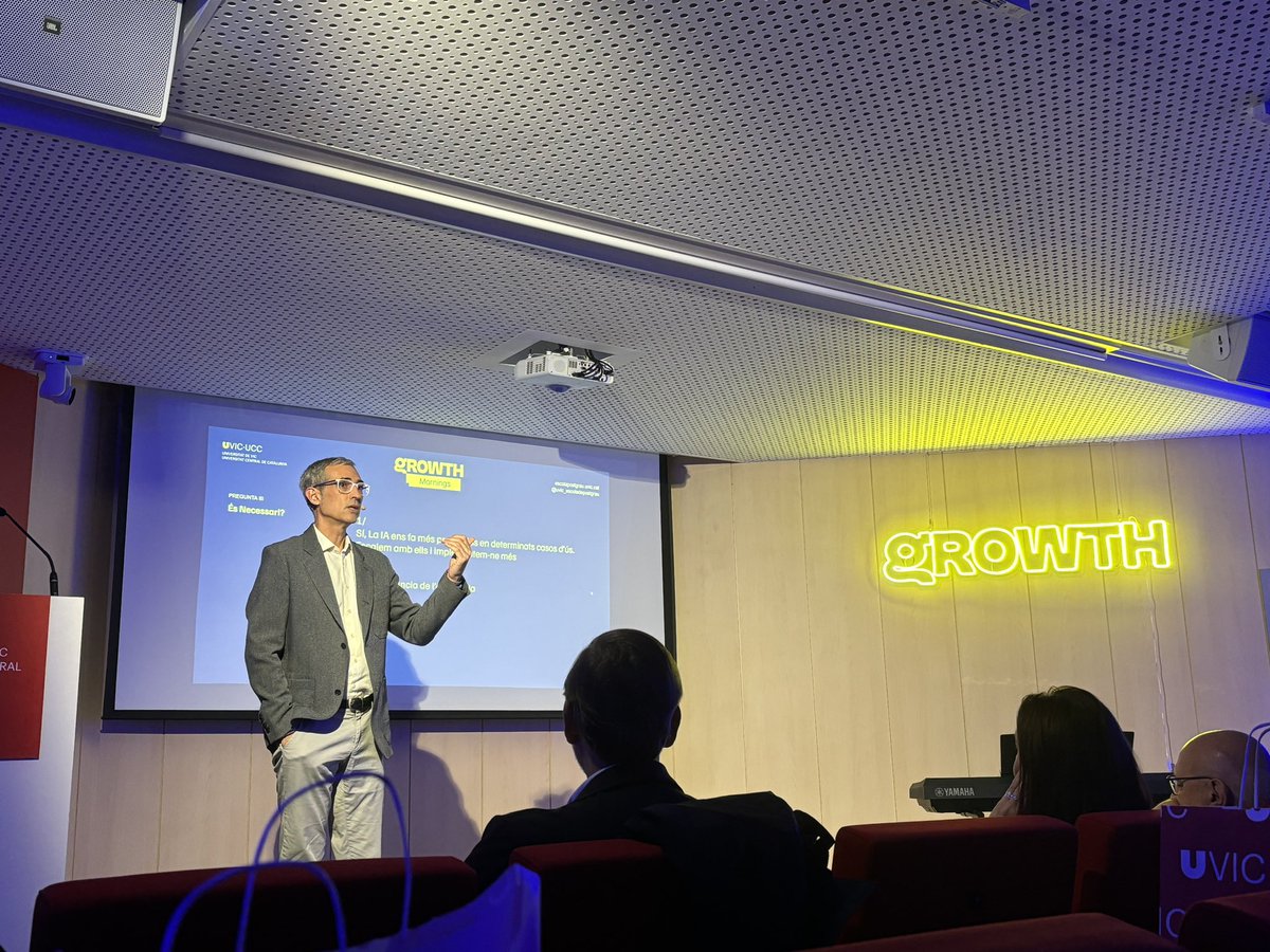 Nb_Barniol's tweet photo. Interessant matinal en el #growthmornings de la @uvic_epostgrau sobre IA VS Gestió comercial i vendes 
Actualitzar-se per mirar endavant https://t.co/mgvcbWtf9h