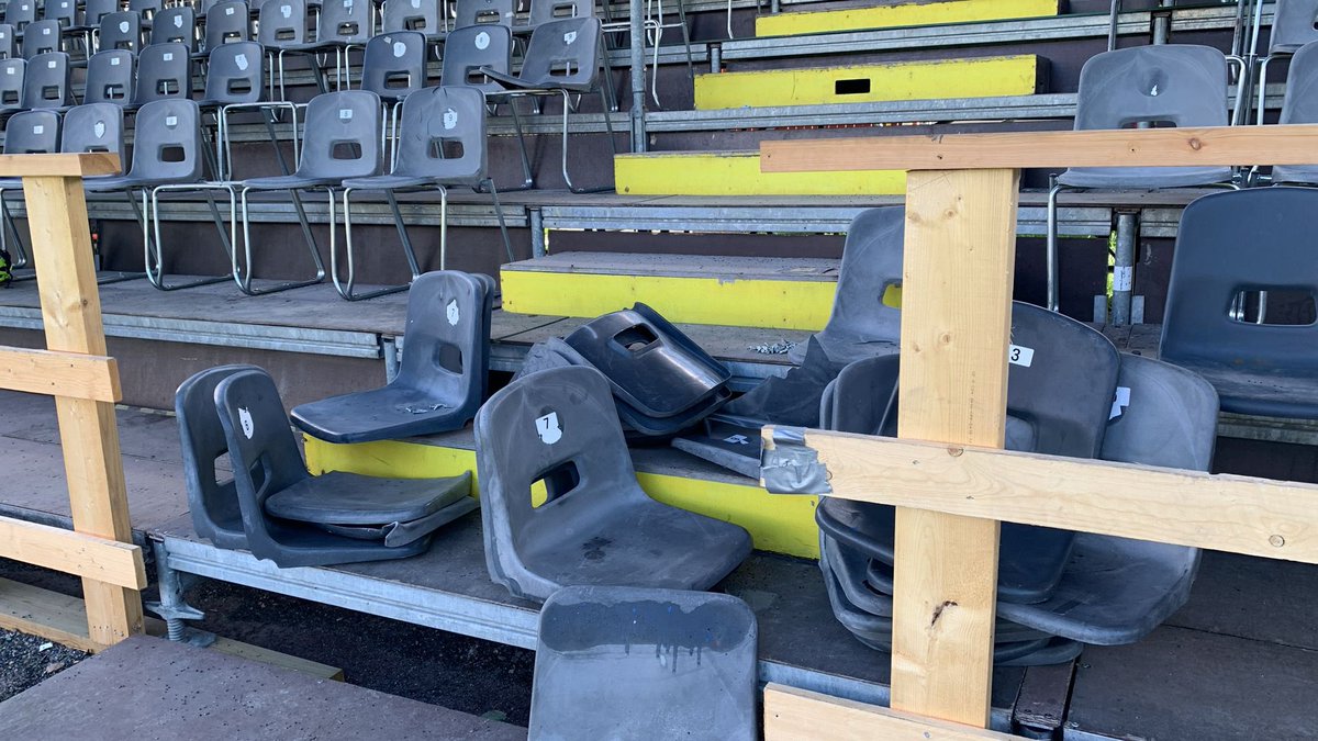 Ja "isoveli" ei näemmä opi ikinä.