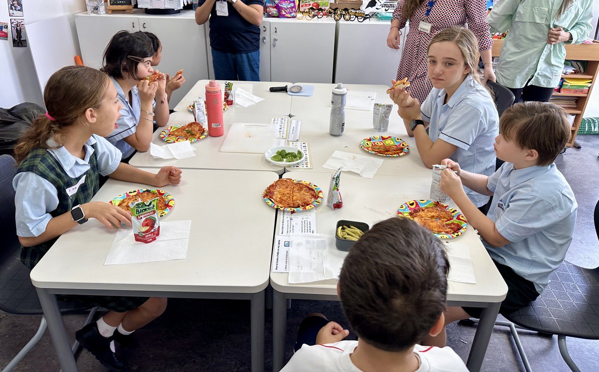 Inclusion | Dubai British School (@dbs_inclusion) on Twitter photo 🍕👩🍳👨🍳 Calling all pizza lovers! Our senior ASDAN chefs <a href="/DubaiBritishEH/">Dubai British School</a> took charge and guided a fun pizza making session for the fantastic year 3's <a href="/KingsDubaiUAE/">Kings' School Dubai</a>. Every student showcased the 6 C's flawlessly! #studentagency #KHDA #Taaleem <a href="/ASDANeducation/">ASDAN</a> 🌟 🍕👩🍳👨🍳 Calling all pizza lovers! Our senior ASDAN chefs <a href="/DubaiBritishEH/">Dubai British School</a> took charge and guided a fun pizza making session for the fantastic year 3's <a href="/KingsDubaiUAE/">Kings' School Dubai</a>. Every student showcased the 6 C's flawlessly! #studentagency #KHDA #Taaleem <a href="/ASDANeducation/">ASDAN</a> 🌟