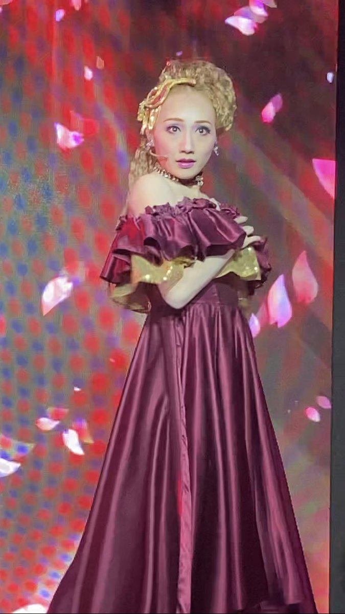 pisghetti036's tweet photo. 女神。
#OSK日本歌劇団
#舞美りら　さま 
#りらおさん https://t.co/LQahoQHC2b