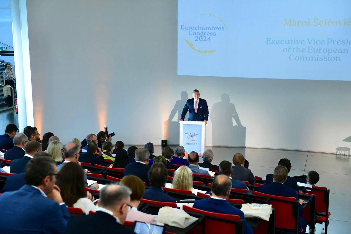 MarosSefcovic's tweet photo. #Competitiveness is our top priority. So making Europe's green transition work for the new global reality, while ensuring the conditions for our industry to prosper here and compete globally, needs our razor-sharp focus.

@Eurochambres play an important role. Let's keep engaging. https://t.co/n9g4Oq29dq