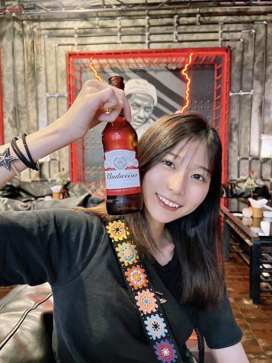 elsy_kyoko's tweet photo. 好きなお酒はビールと日本酒🍶🍺 https://t.co/Qoh1K0pkF0