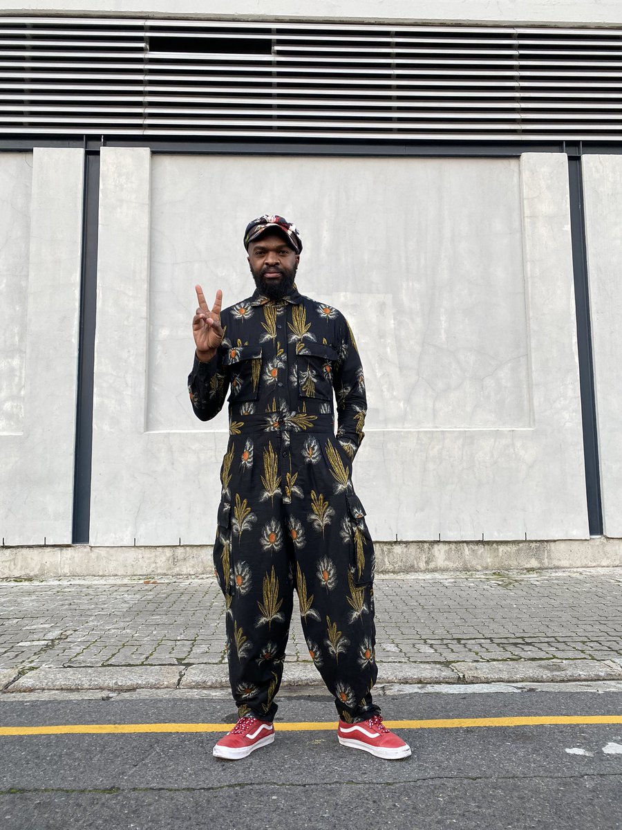 Fuata_Moyo's tweet photo. Life’s far too short to wear boring clothes, get your bespoke designs with @fuata_moyo https://t.co/rrTQHDafw9