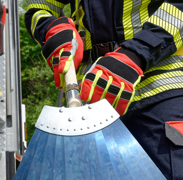 Firepak_de's tweet image. #Seiz hat für die ‘Helden der Hitze’ einen besonderen #Schutzhandschuh entwickelt. 👨🏼‍🚒

Hergestellt aus strapazierfähigem Material bietet er optimalen #Schutz &amp;amp; Komfort. Mit der rutschfesten Beschichtung sorgt er für einen sicheren Griff in verschiedenen #Arbeitsumgebungen.