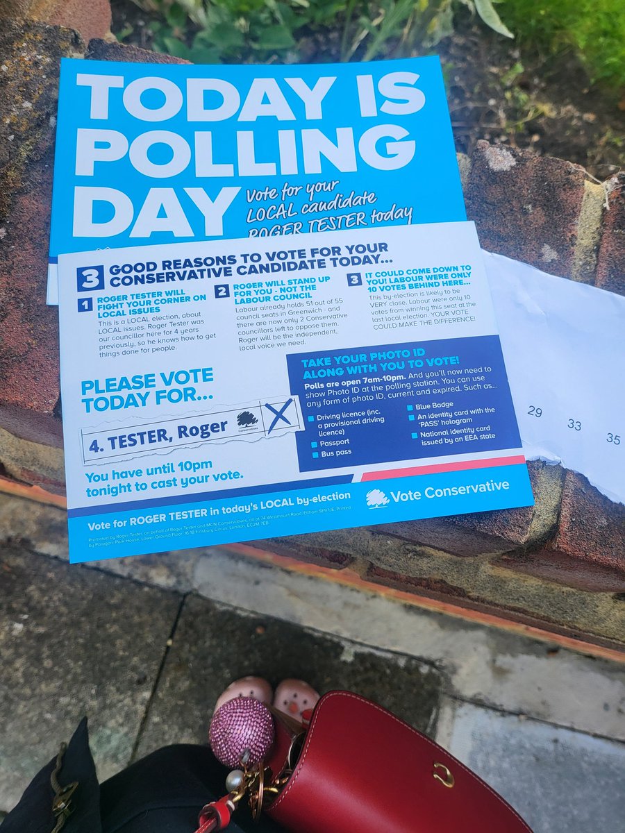 SiamaQadar's tweet photo. Over 10k steps just this morning alone! It's only 9am now. Dawn polling day door drops for a critical by-election for @RogerMTester. No sleep, just the determination to win! #ElectionDay #VoteForRoger https://t.co/Z0IK9jBgCH