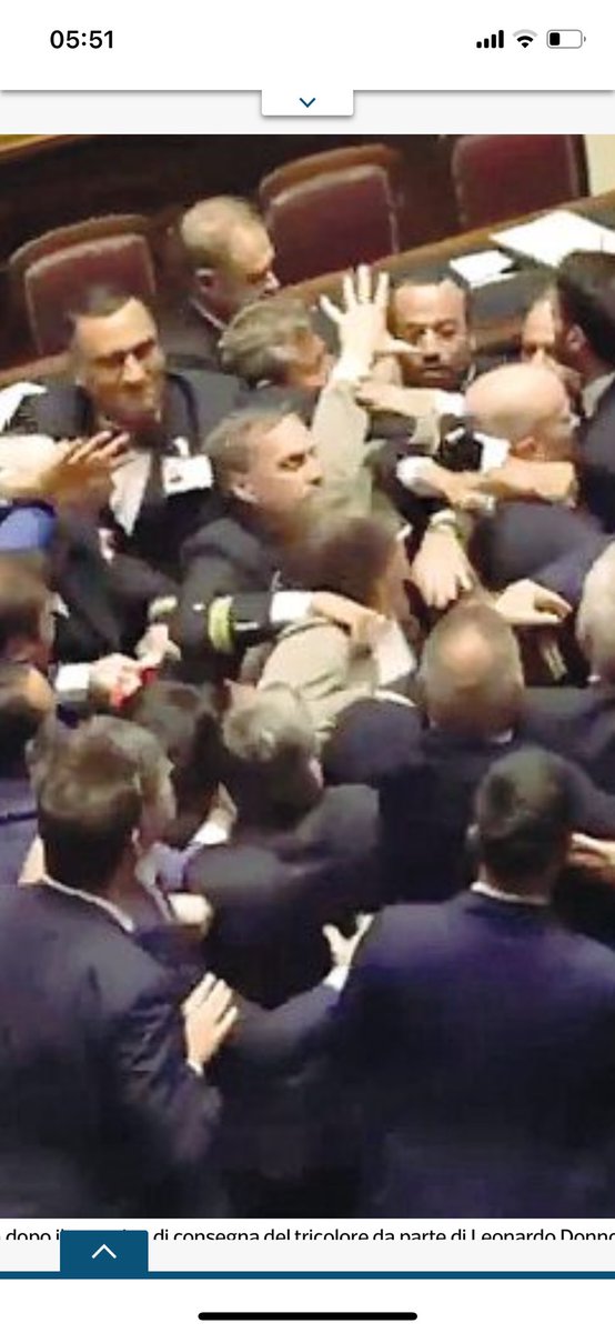 alviboc's tweet photo. Eccoli i maschi, pronti a fare a botte e a dichiarare le guerre. Bisogna educarli meglio, troppa libertà. Il mondo non è loro
#uomini #donne #guerra https://t.co/DKEMADat2i
