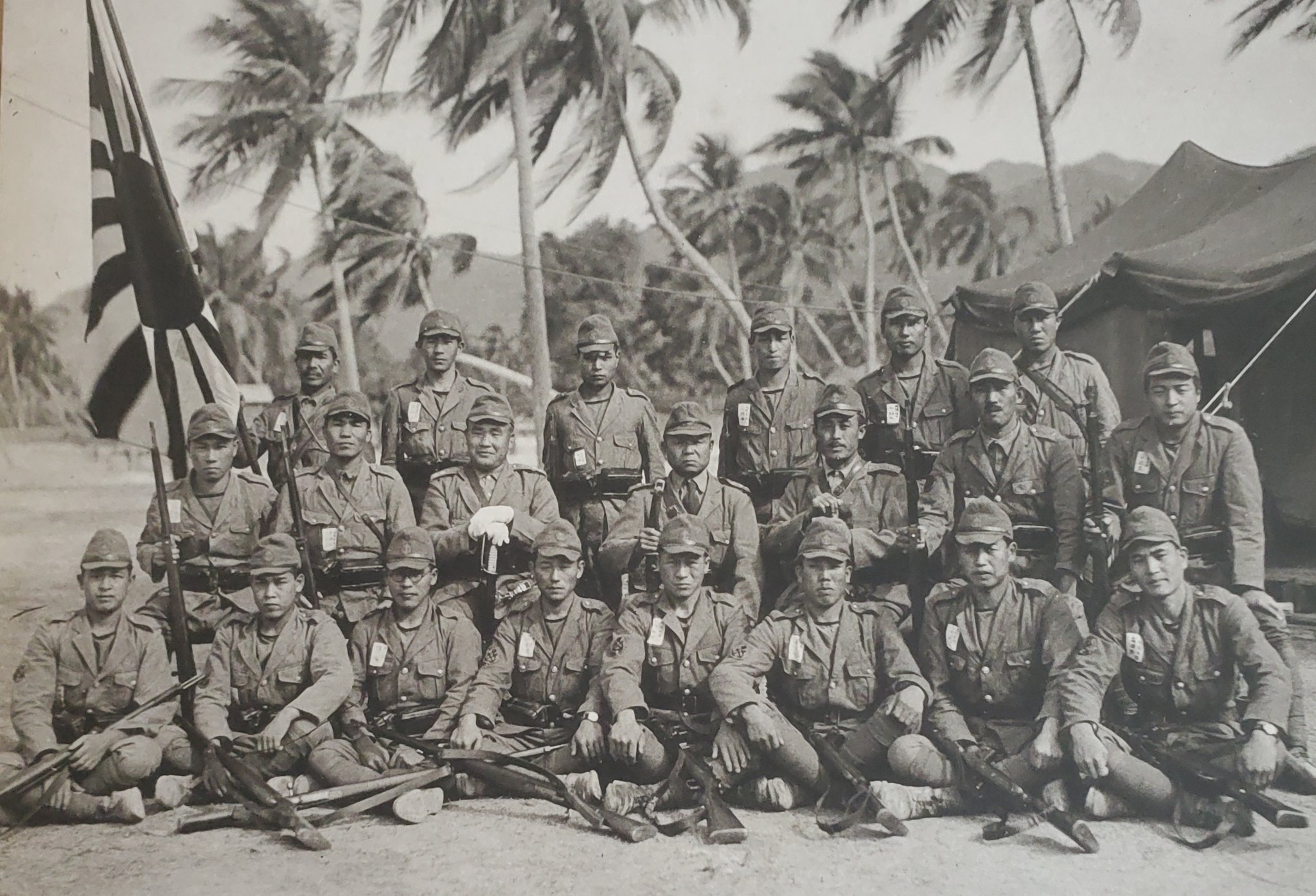 安達オースティン『日本軍フォトアーカイブ』『海軍陸戦隊史保存