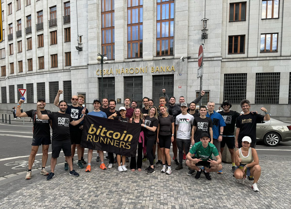 BitcoinRunners's tweet image. Last night we #RunForHal on the eve of #BTCPrague in this amazing city. Here’s our POW! What a crew 🤩

A BIG thank you to @btcprague @satoshilabs @youralsnetwork for making it happen.

Kudos to @esther_seoul @Jake21m Jiri @__gotcha @3nrG for leading.
#HalFinneyASLResearchFund