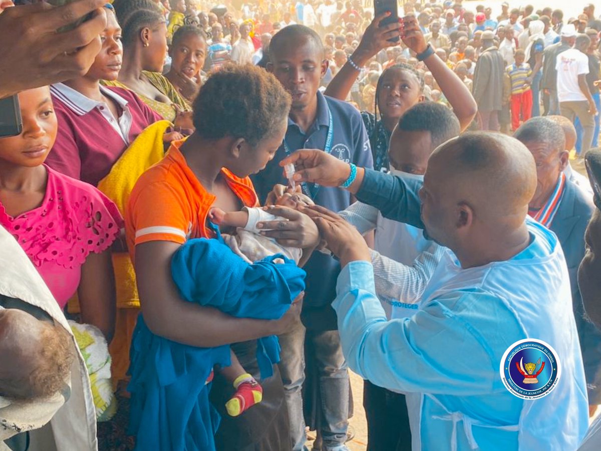 DPJINCCN_NK's tweet photo. Aux côtés de l' AT et MCZ de Nyiragongo, le Chef de @DPJINCCN_NK Mr @guy_kibira vient de faire le lancement de la campagne de vaccination contre la #Poliomyelite en invitant tous les parents à faire vacciner leurs enfants et à les protéger contre cette maladie.
#StopPolio https://t.co/YR5kszuRKG