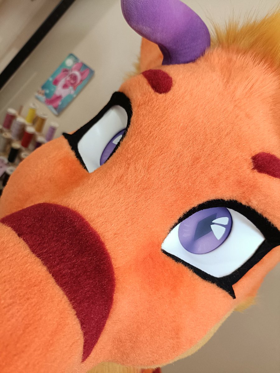 With likes private, reposts are so important now for getting work seen, please help creators by reposting stuff! 🧡