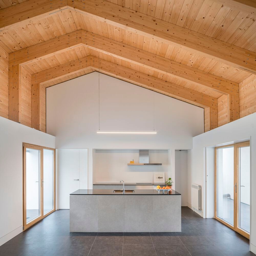 Maderayconstruc's tweet photo. CASA FRU 👉 https://t.co/rYoBs5jQ7s

#Arquitectura Roberto Lebrero + Borja Gómez 📸 Imagen Subliminal
#Arquitecturademadera #MaderayConstrucción https://t.co/uTM0LY8skU