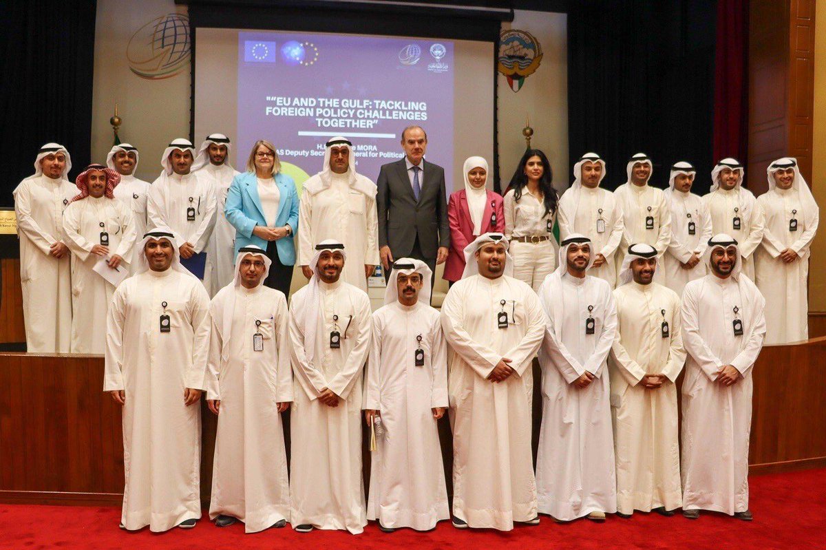 enriquemora_'s tweet photo. Grateful to #Kuwait’s Diplomatic Institute for hosting an open exchange with young diplomats &amp; other officials on the many ways the EU &amp; Gulf work on foreign policy challenges together. Thought-provoking questions I appreciated. A true asset to Kuwaiti diplomacy. @MOFAKuwait https://t.co/pnFQjwfcfo