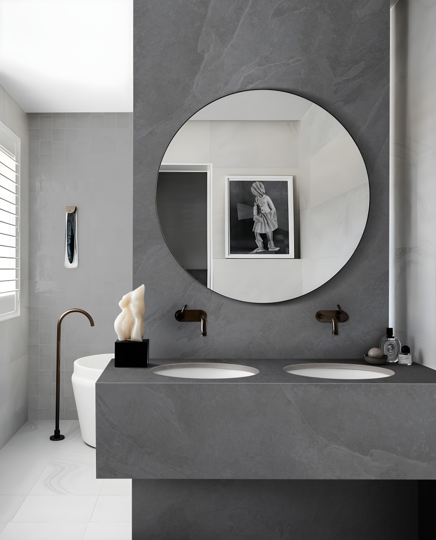 MayflowerStone's tweet photo. Slate is a popular choice, sleek and modern 🖤 

📷 Iceramic slate, Brachot

#slatebathroom #slatetiles #slate #mayflowerstone #stoneworktops https://t.co/FJn3ay8TE1
